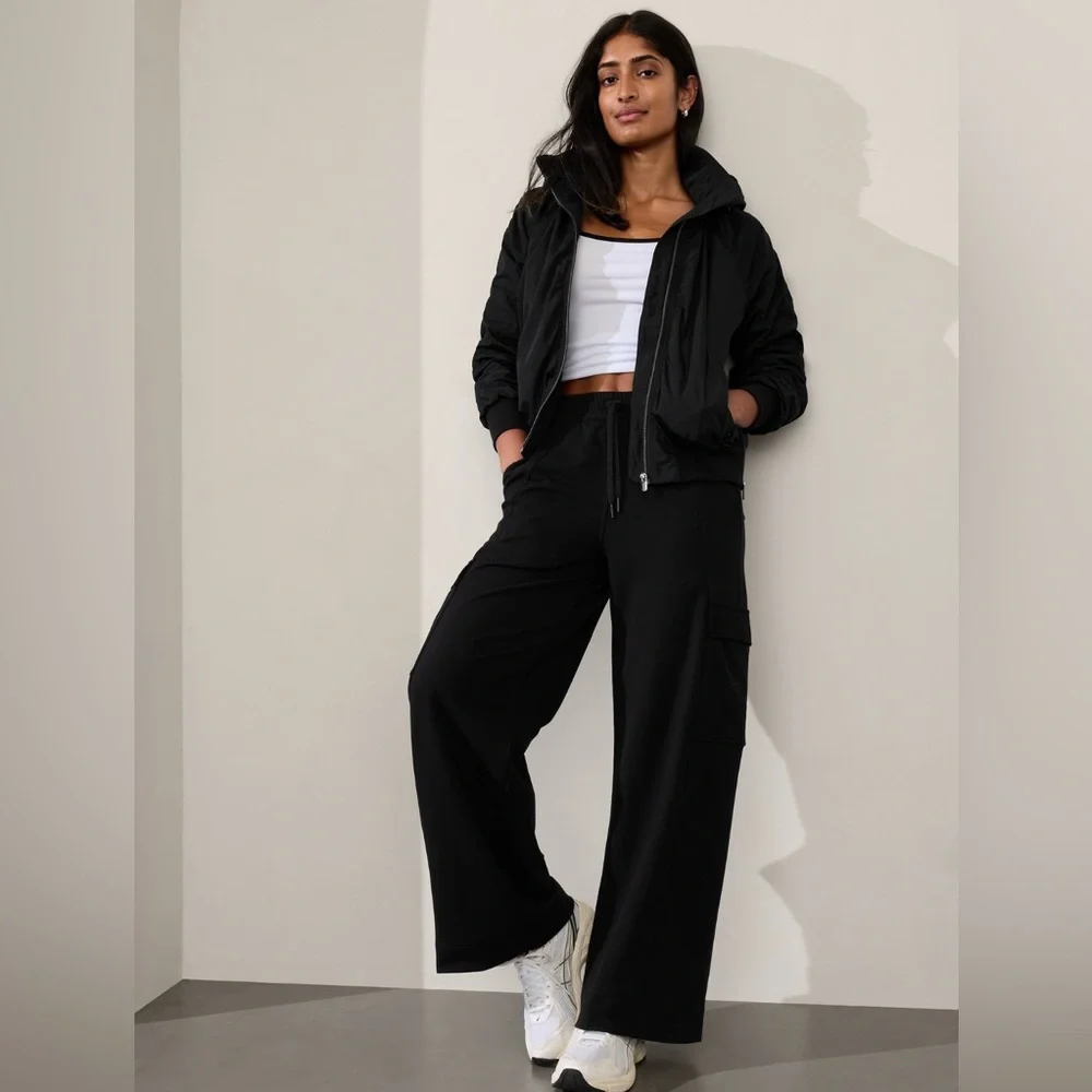 NWT Athleta Jetset Bomber Black Jacket Size Medium